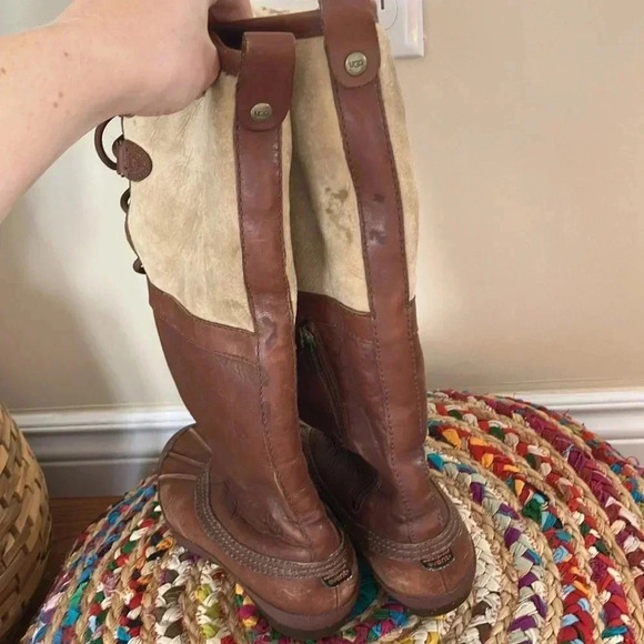 UGG brown leather cream sheepskin high  lace boots - Picture 3 of 8